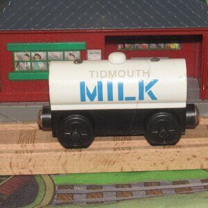 Thomas Wooden Railway Train Engine Track Tidmouth Tanker